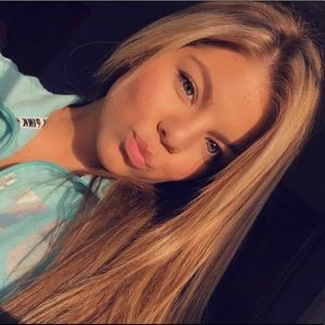 Meet your Posher, Celia